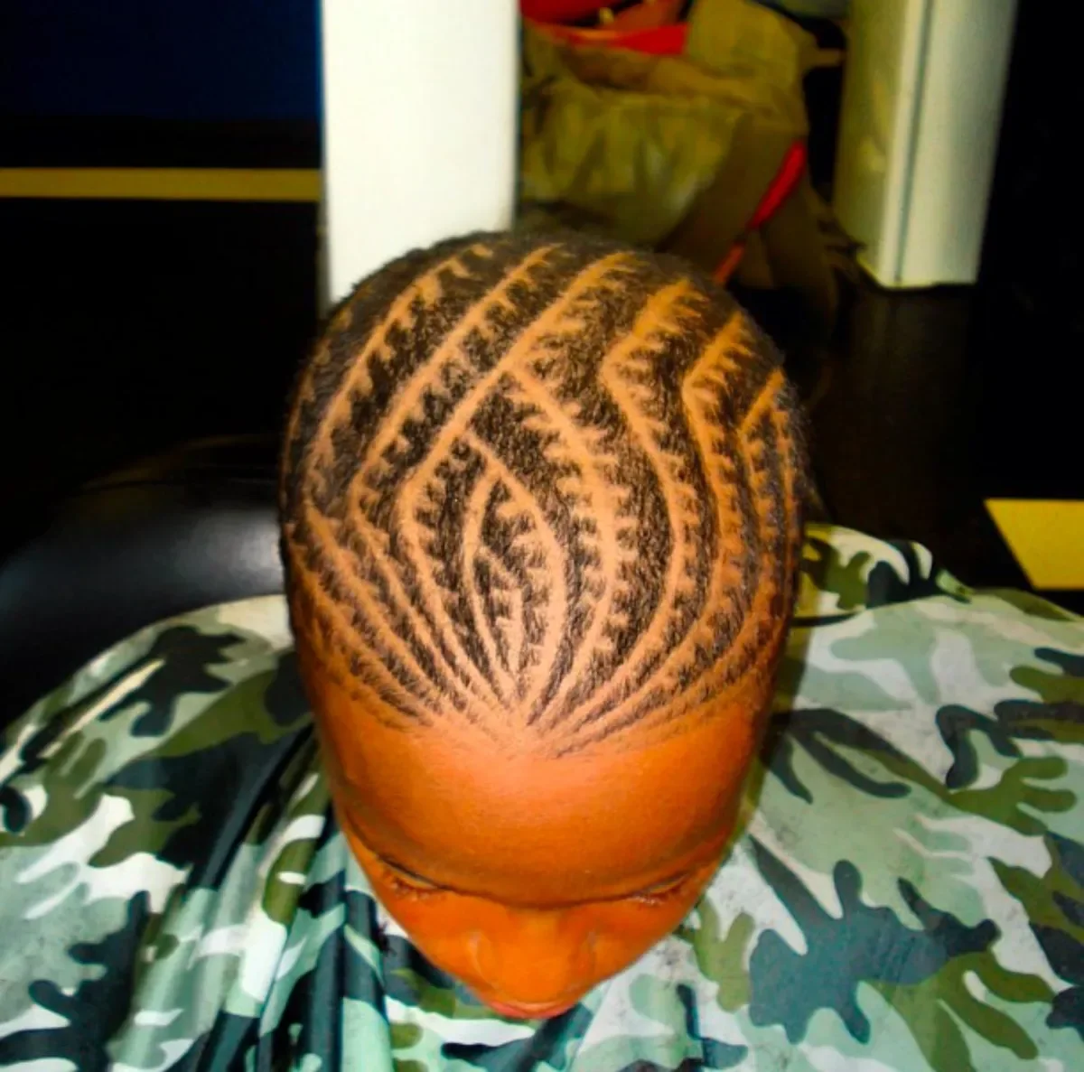 Detailed braided-style pattern design